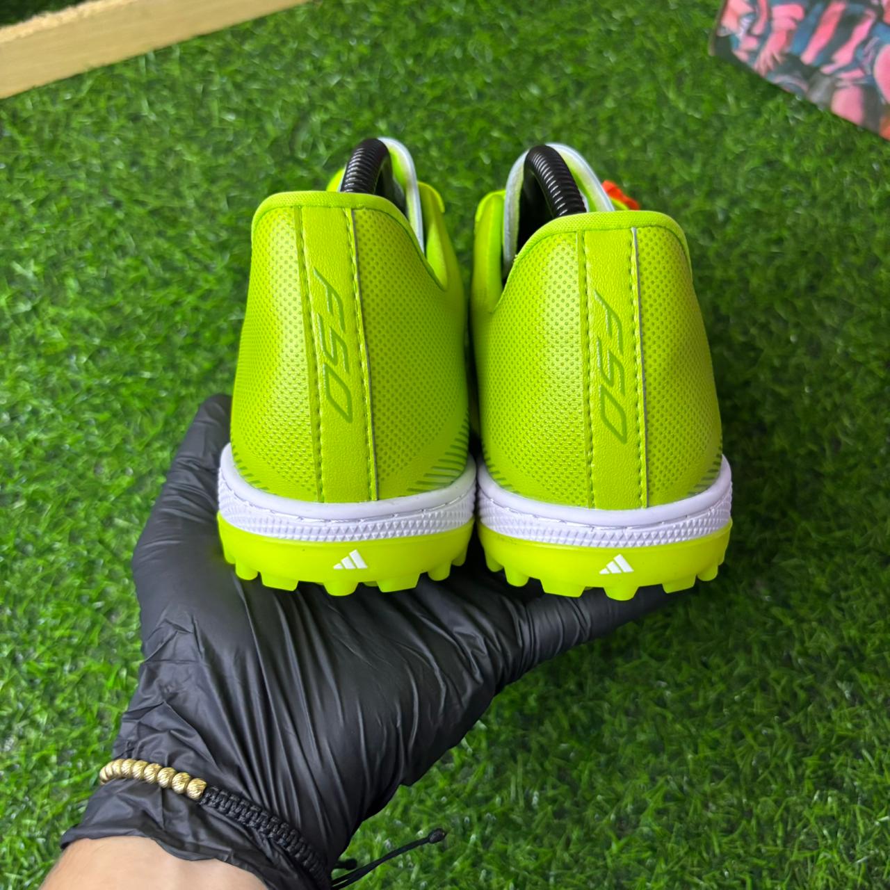 ⚽ Guayos F50 Neón